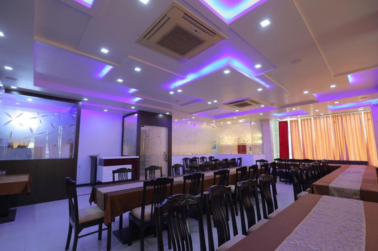 Hotel Sahib'S Red Carpet - The Family & Corporate Hotel Agra  Exterior photo